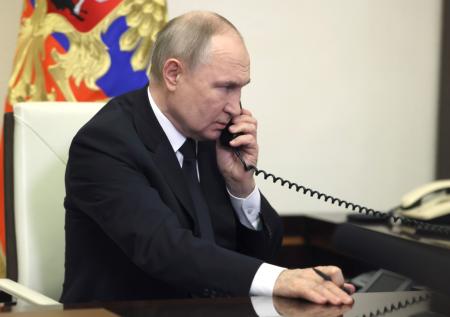Экс-агент ЦРУ раскрыл, какой четкий сигнал Путин послал Трампу по телефону