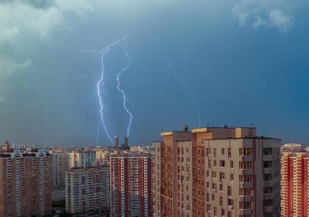 Кошмарная духота и жара до +32? Погода в Москве в праздники: чего ждать