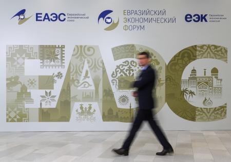 Путин раскрыл, сколько расчетов между странами ЕАЭС проводится в нацвалютах